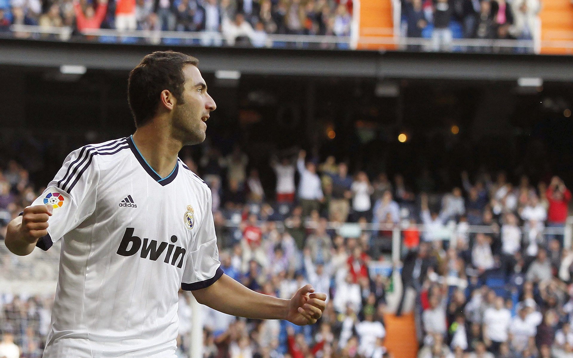 九游游戏-拜仁锋线新星崭露头角，连续4场破门，拜仁巅峰